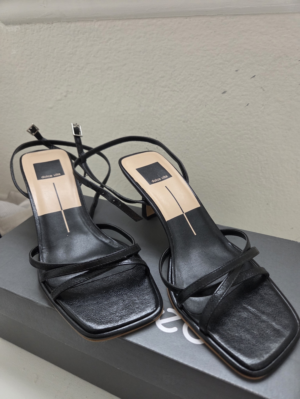 Dolce Vita Manji Black Strappy Square-Toe Heeled Sandals